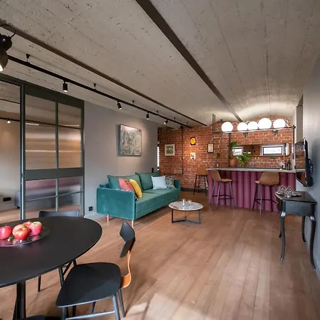 For An Unforgettable With 3 Apartment *